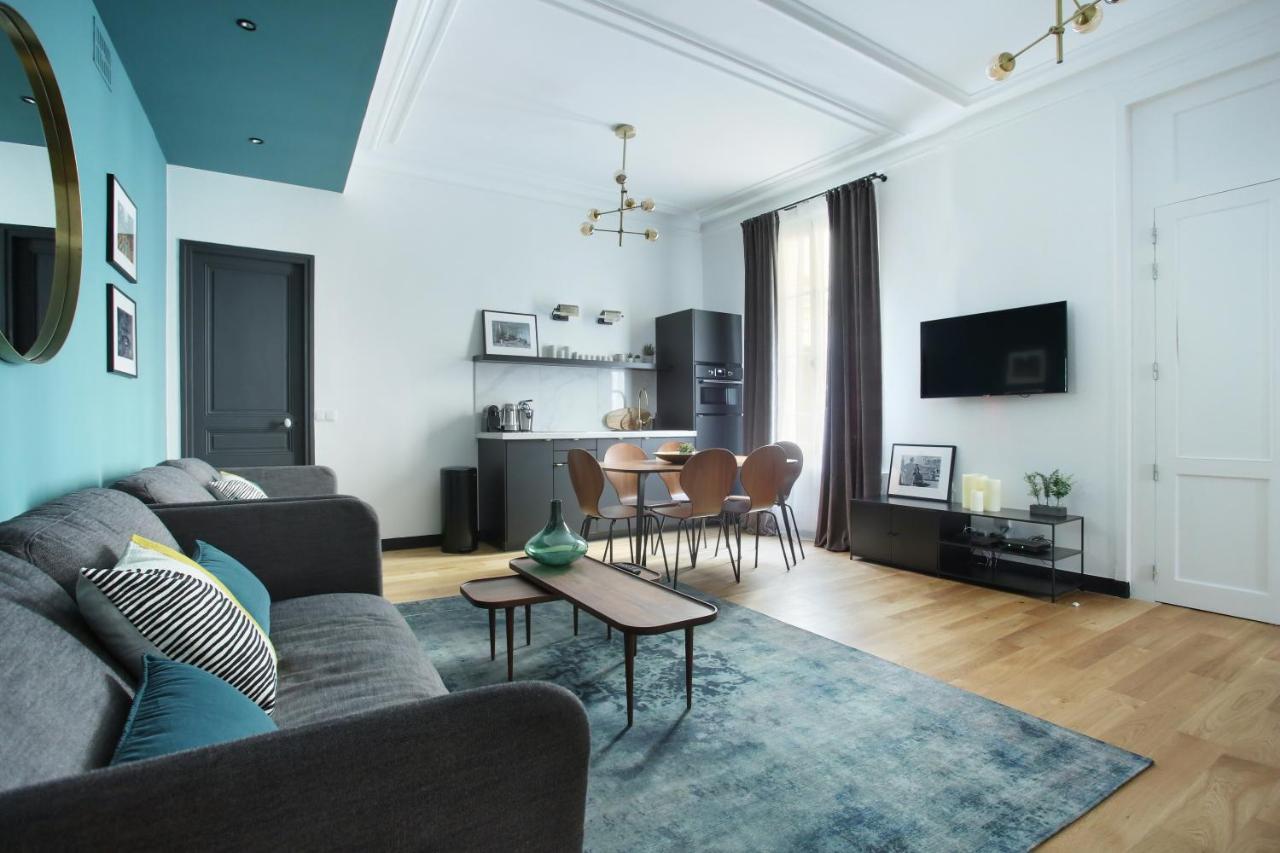 Apartment Champ De Mars - Tour Eiffel By Studio Prestige Paris Exteriör bild